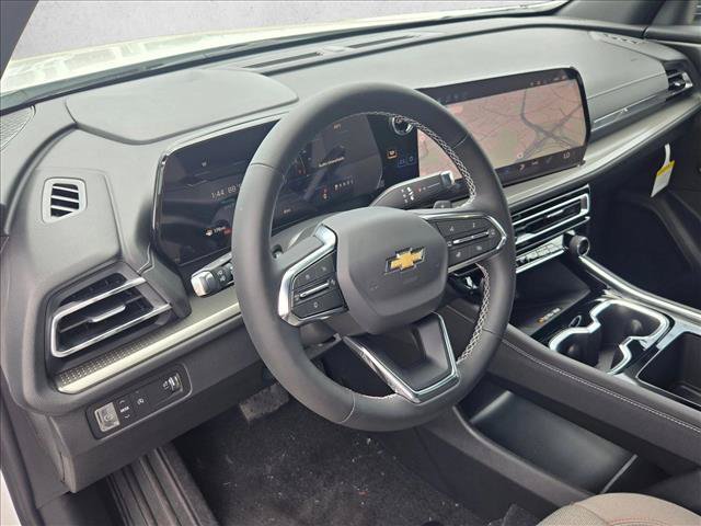 New 2026 Chevrolet Traverse LT w/ Driver Confidence Package FWD image 3