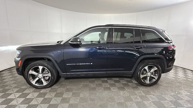 Used 2023 Jeep Grand Cherokee 4WD 4xe image 5