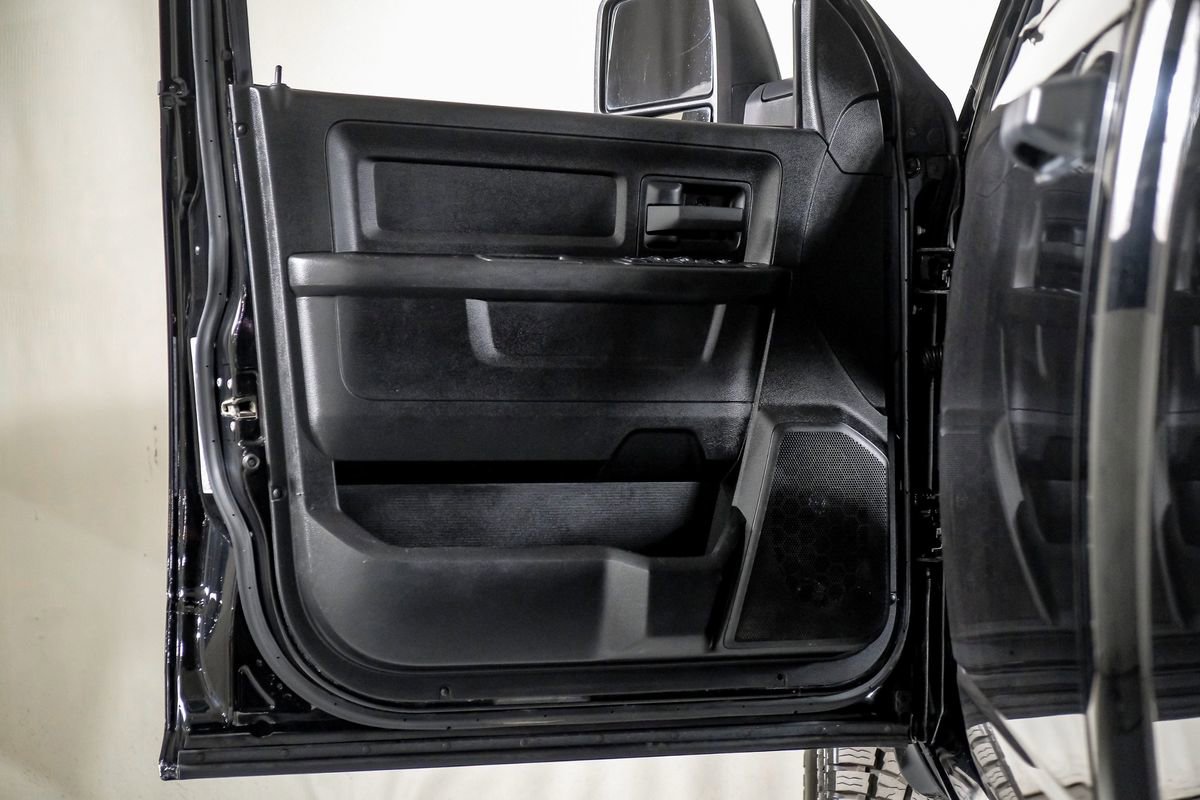 Used 2023 RAM 3500 Tradesman image 31