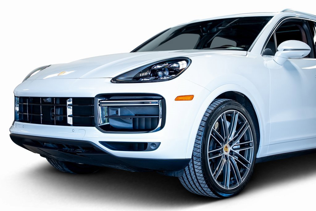 Used 2021 Porsche Cayenne Turbo image 7