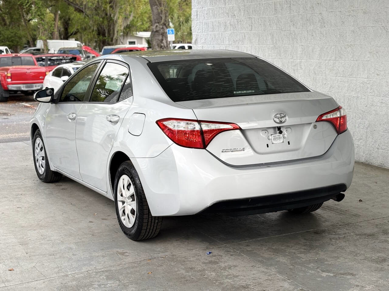 Used 2015 Toyota Corolla L image 6