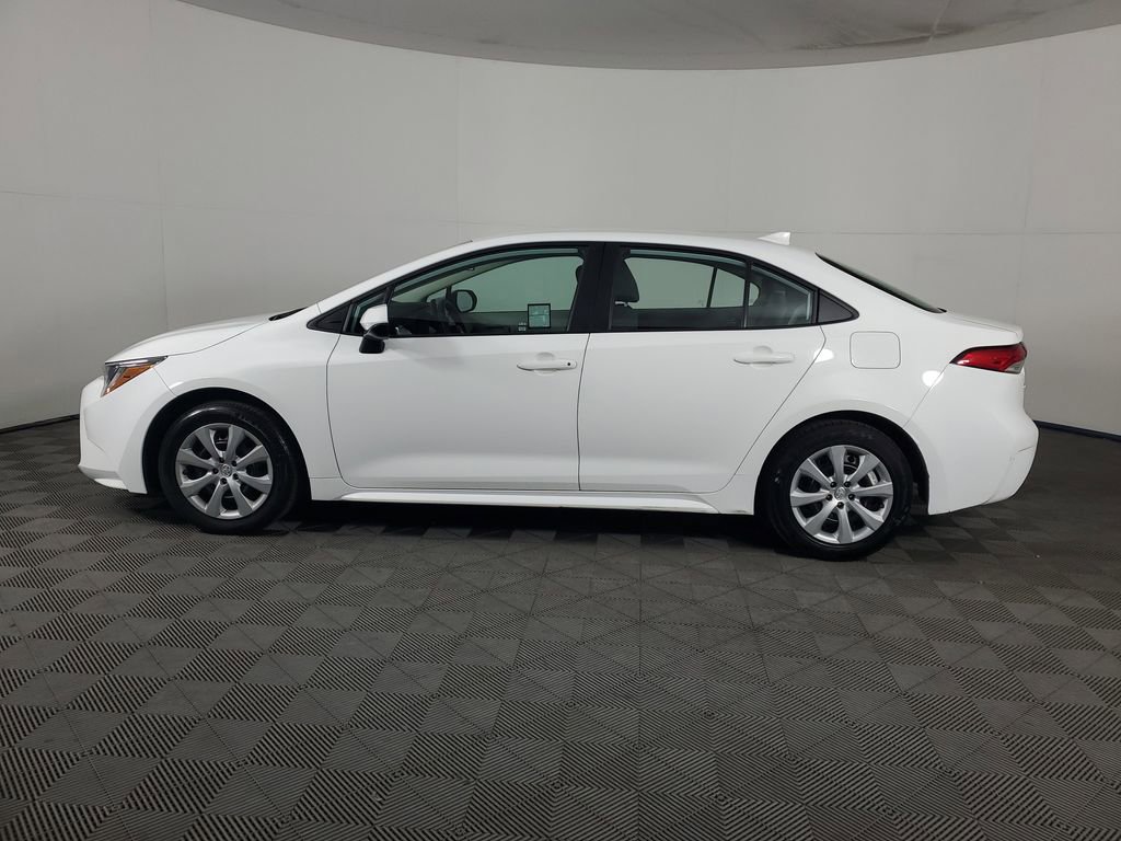 Used 2022 Toyota Corolla LE image 7