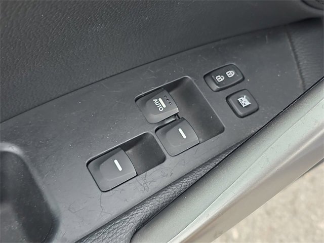 Used 2016 Hyundai Veloster w/ Option Group 02 image 15