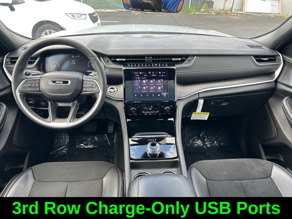 Used 2025 Jeep Grand Cherokee L Altitude RWD image 36