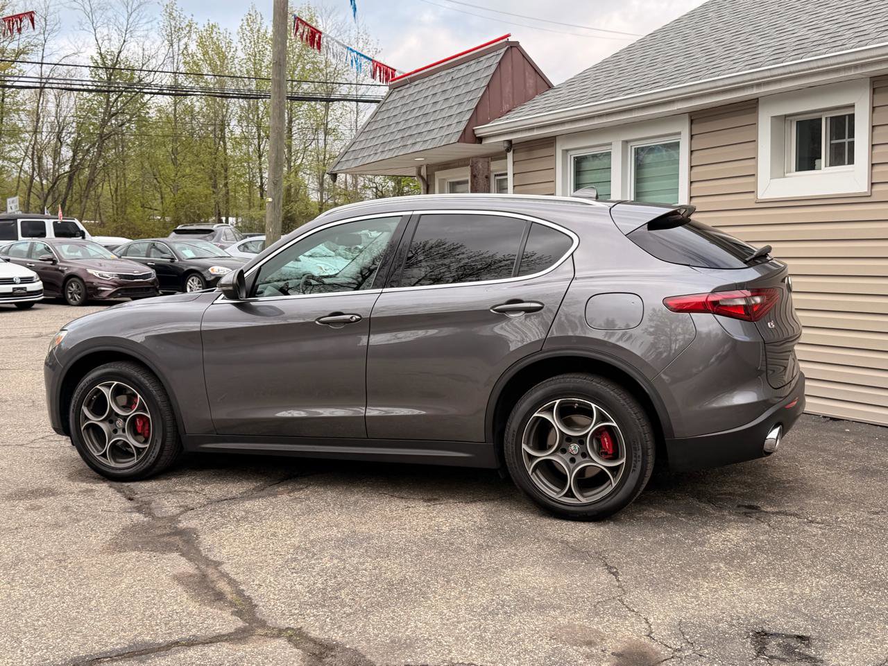 Used 2018 Alfa Romeo Stelvio Ti AWD/4WD image 3