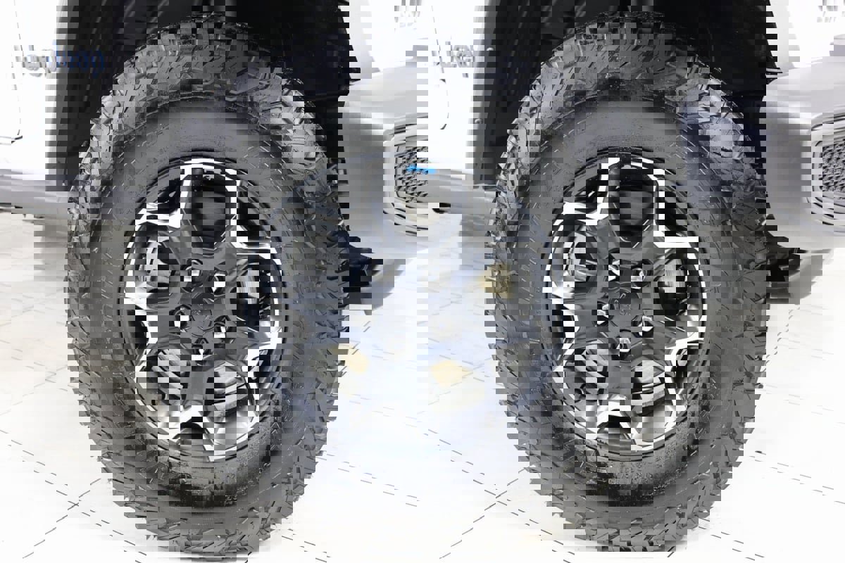 Used 2022 Jeep Wrangler Unlimited Rubicon 4xe w/ Safety Group image 12