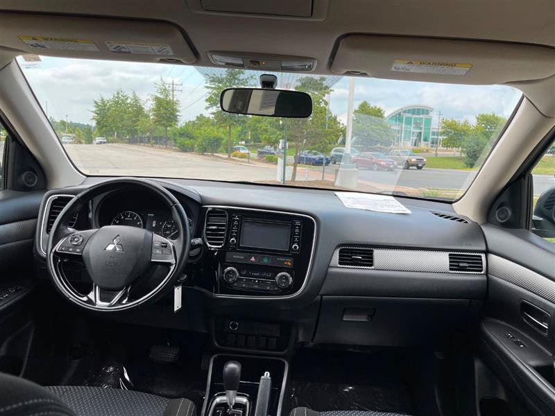 Used 2017 Mitsubishi Outlander ES AWD/4WD image 8