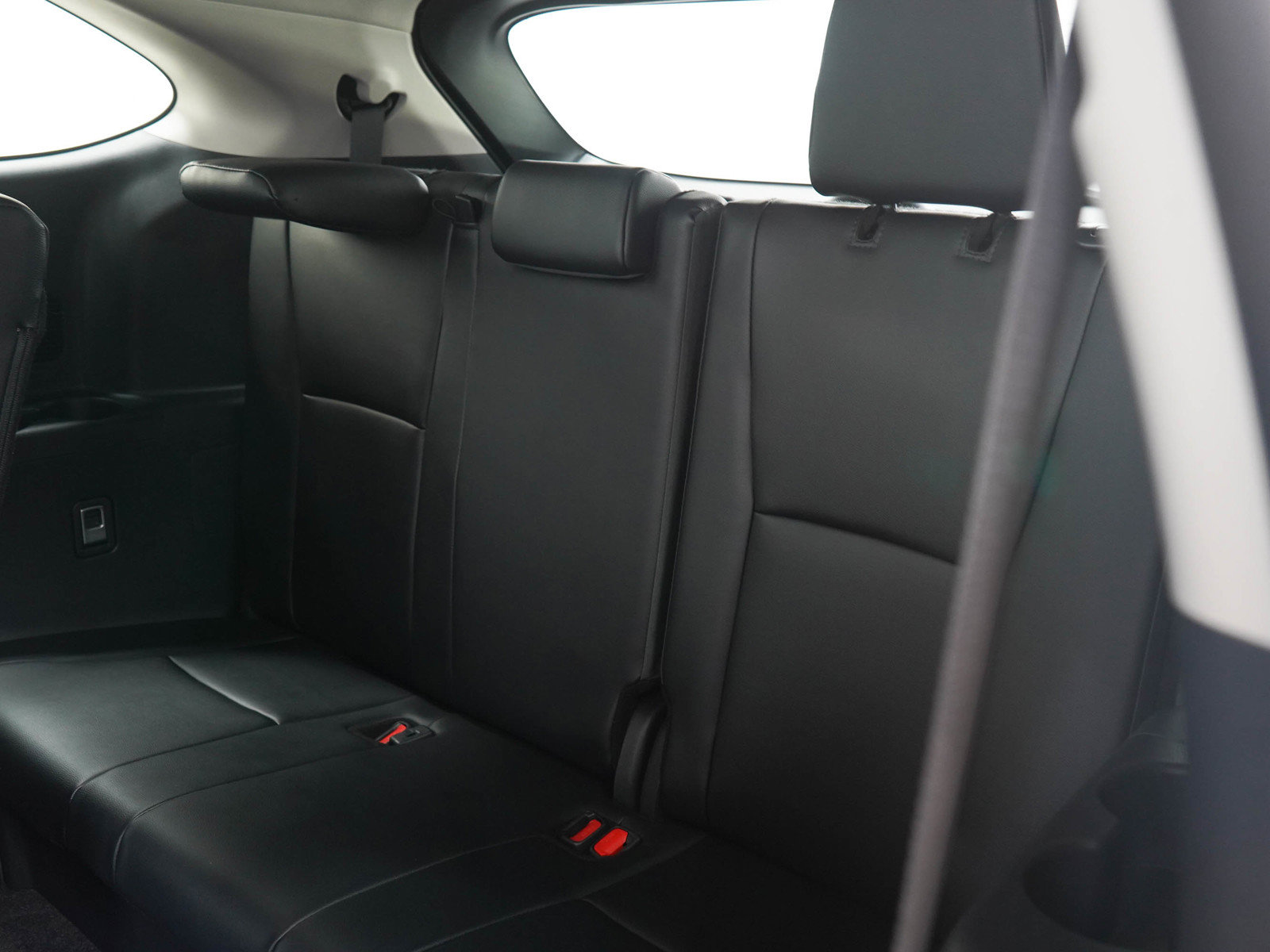 Used 2025 Toyota Highlander XLE AWD/4WD image 15