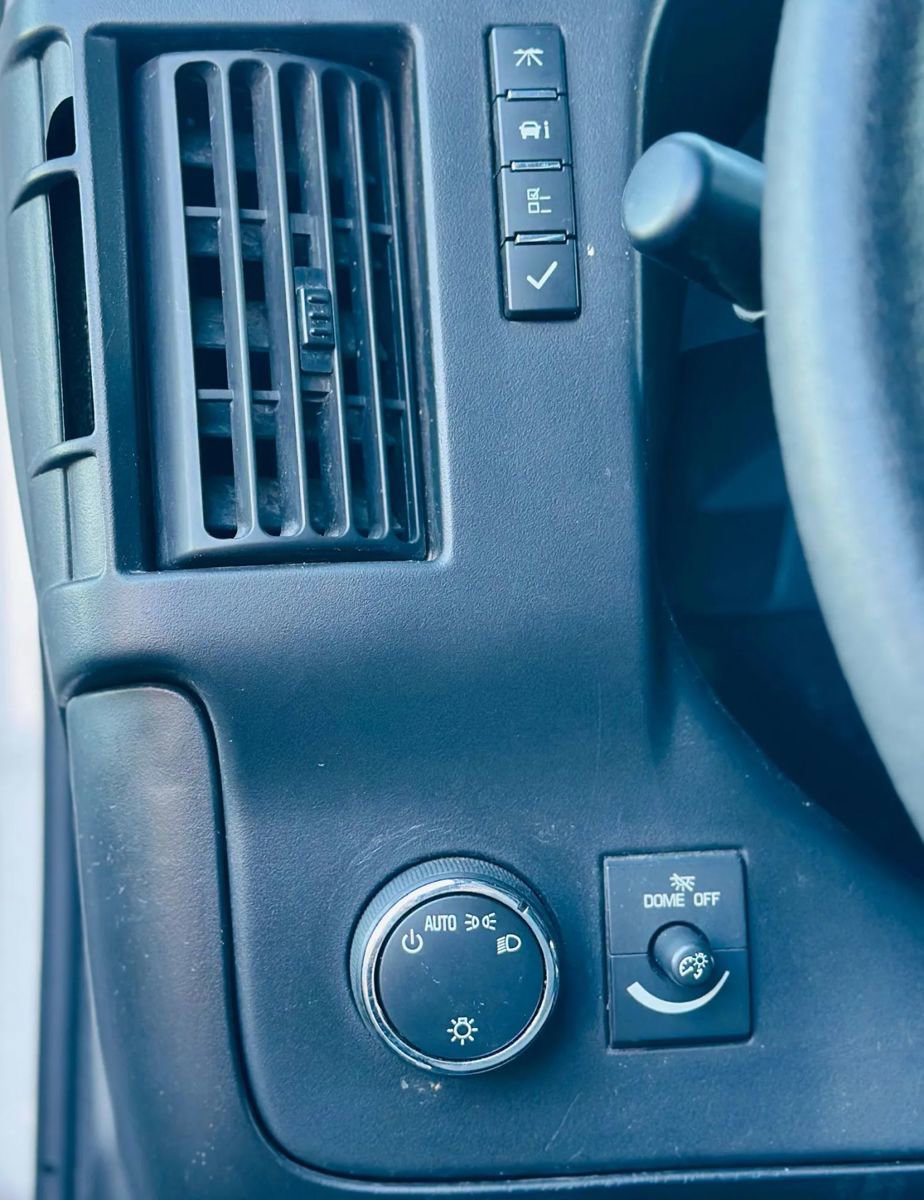 Used 2014 Chevrolet Express 2500 LT w/ LT Preferred Equipment Group RWD image 13