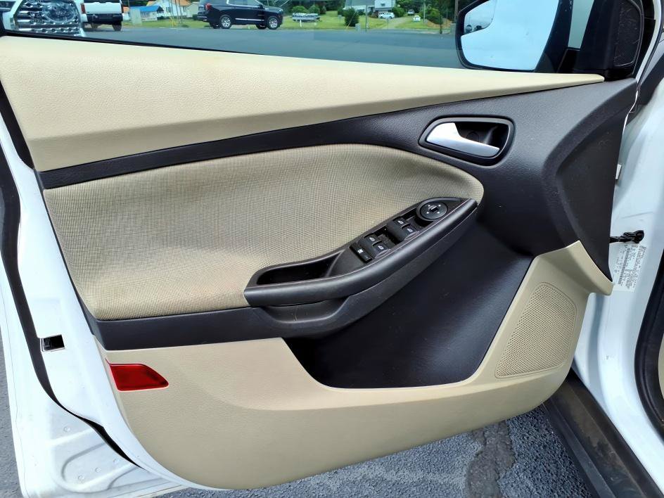 Used 2014 Ford Focus SE FWD image 18