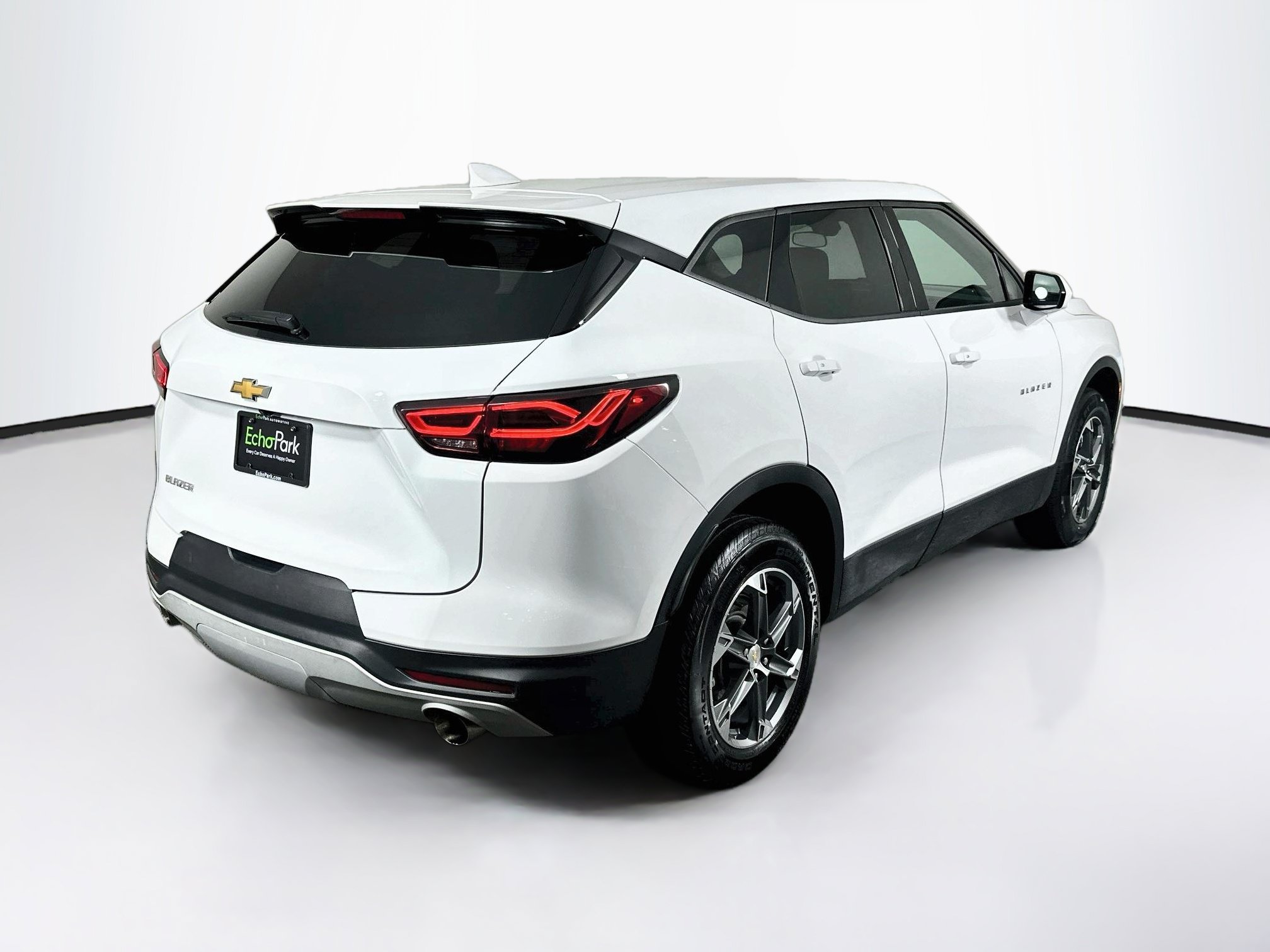 Used 2025 Chevrolet Blazer LT FWD image 9