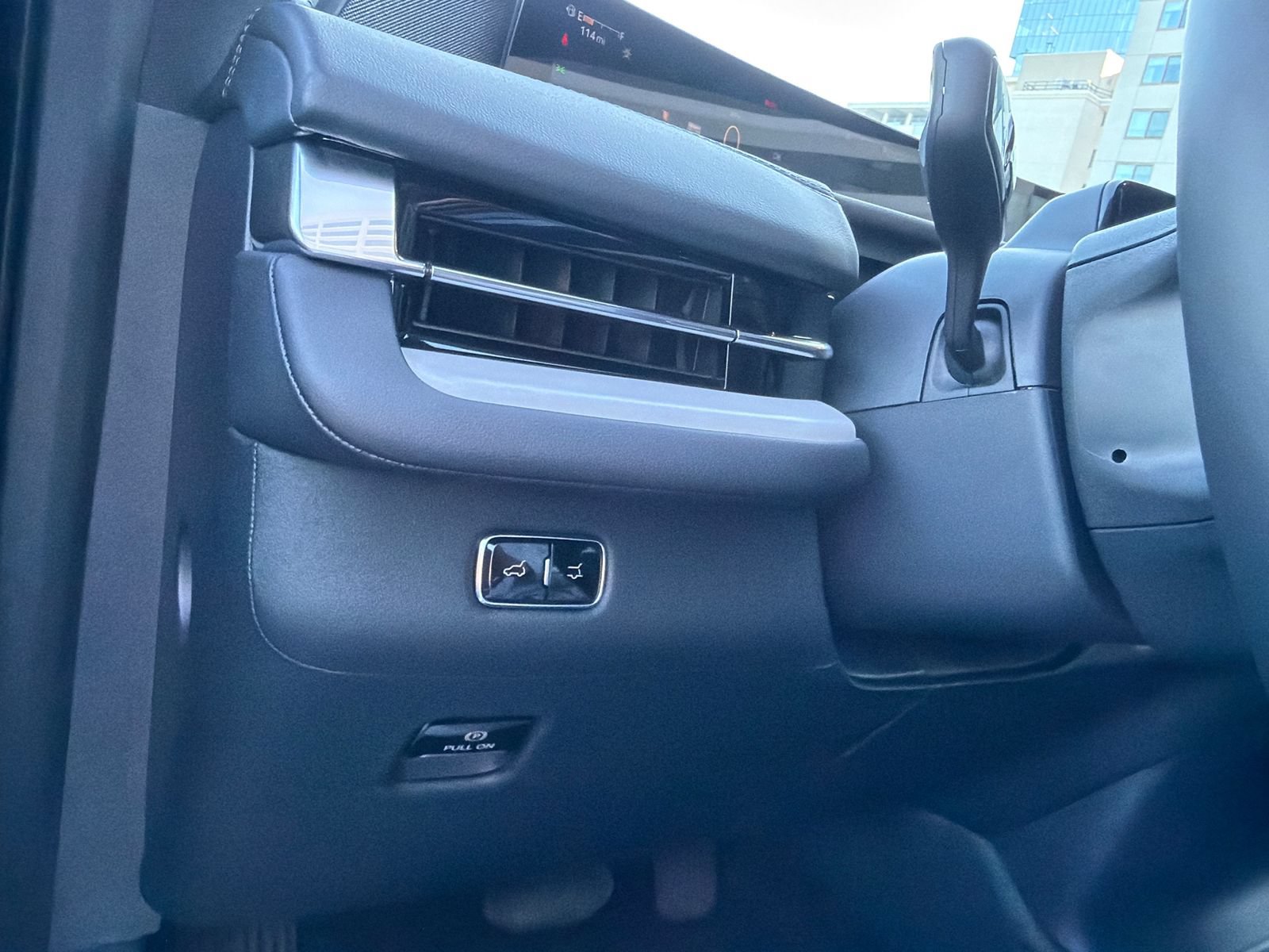 New 2026 Lincoln Navigator L Reserve w/ Jet Appearance Package AWD/4WD image 32