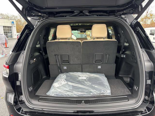 New 2025 Jeep Grand Cherokee L Limited image 4