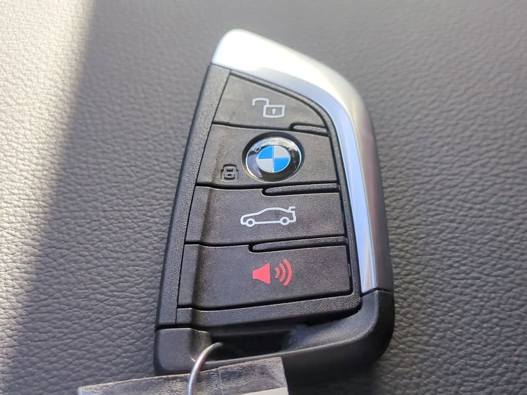 Used 2025 BMW X4 M40i image 32