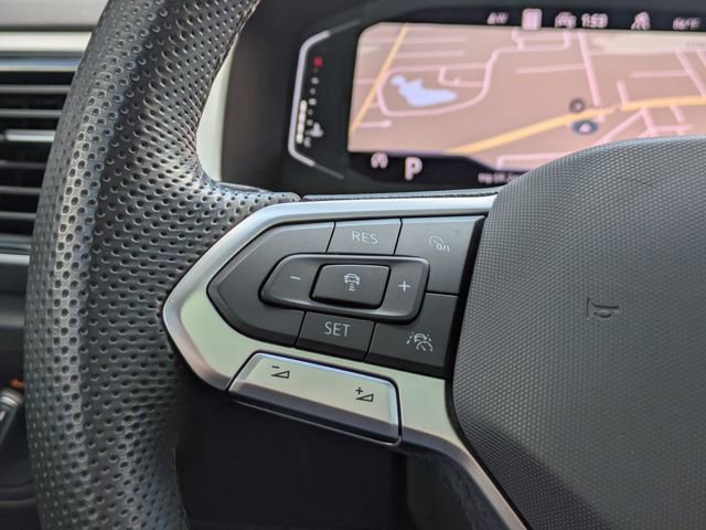 Used 2022 Volkswagen Atlas Cross Sport SEL R-Line image 29