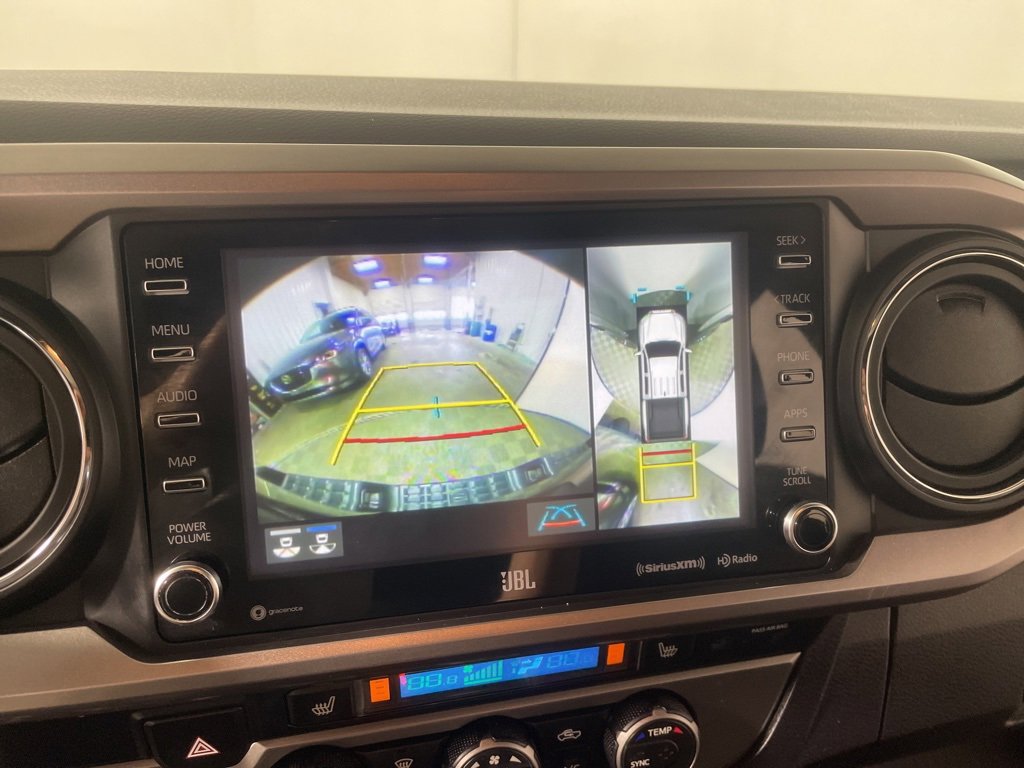 Used 2023 Toyota Tacoma Limited image 14