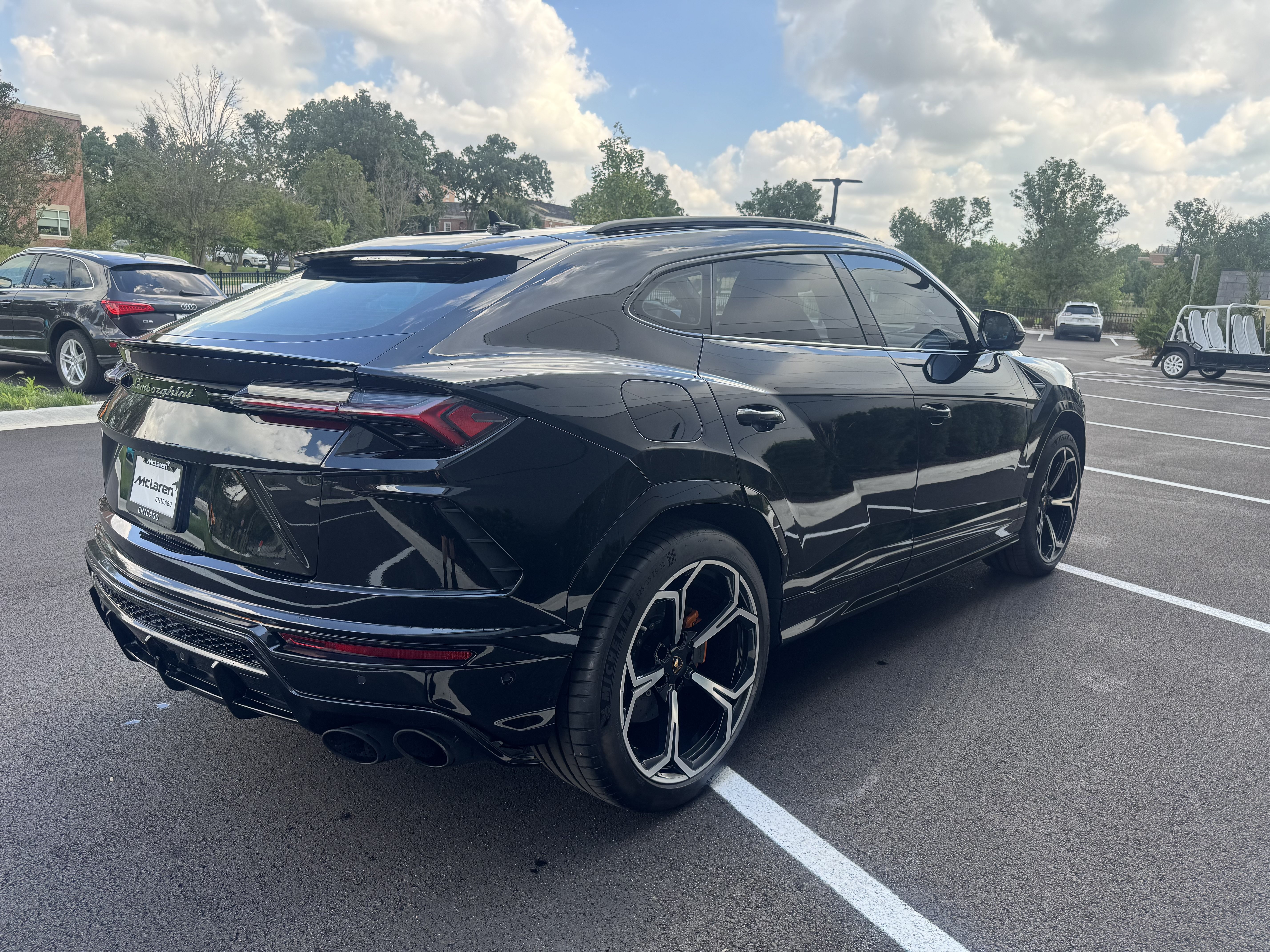 Used 2020 Lamborghini Urus AWD/4WD image 5