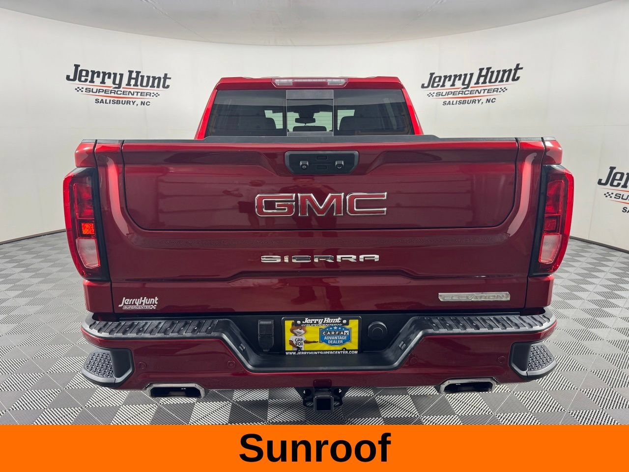 Used 2022 GMC Sierra 1500 Elevation w/ Elevation Premium Package AWD/4WD image 8