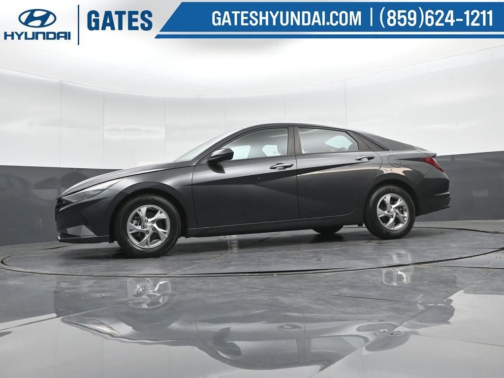 Certified 2021 Hyundai Elantra SE image 37