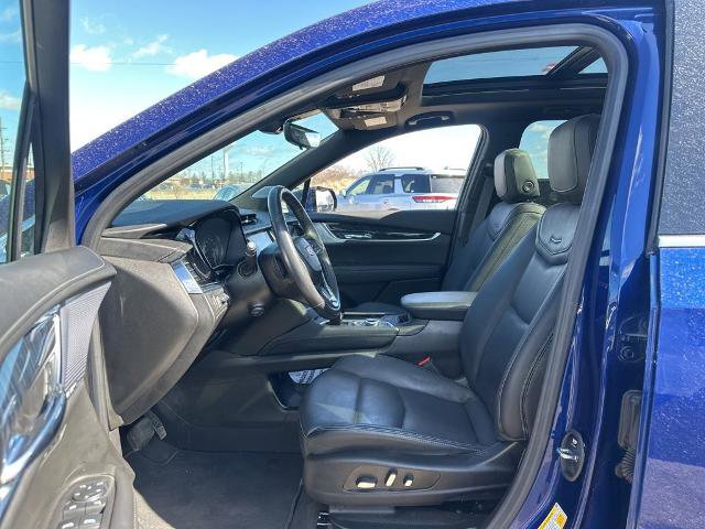 Used 2023 Cadillac XT6 Premium Luxury w/ Technology Package image 9