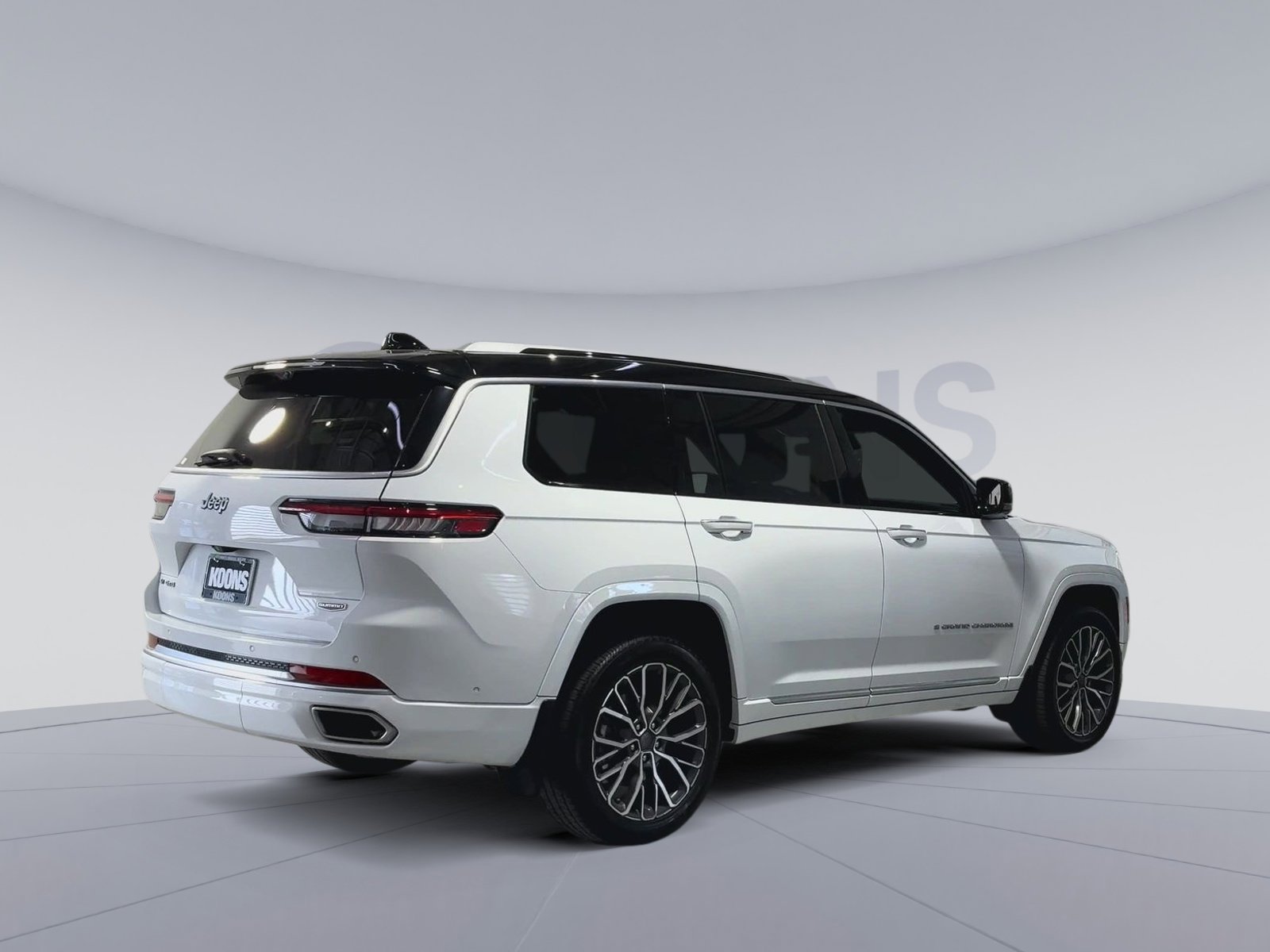 Used 2022 Jeep Grand Cherokee L Summit AWD/4WD image 11