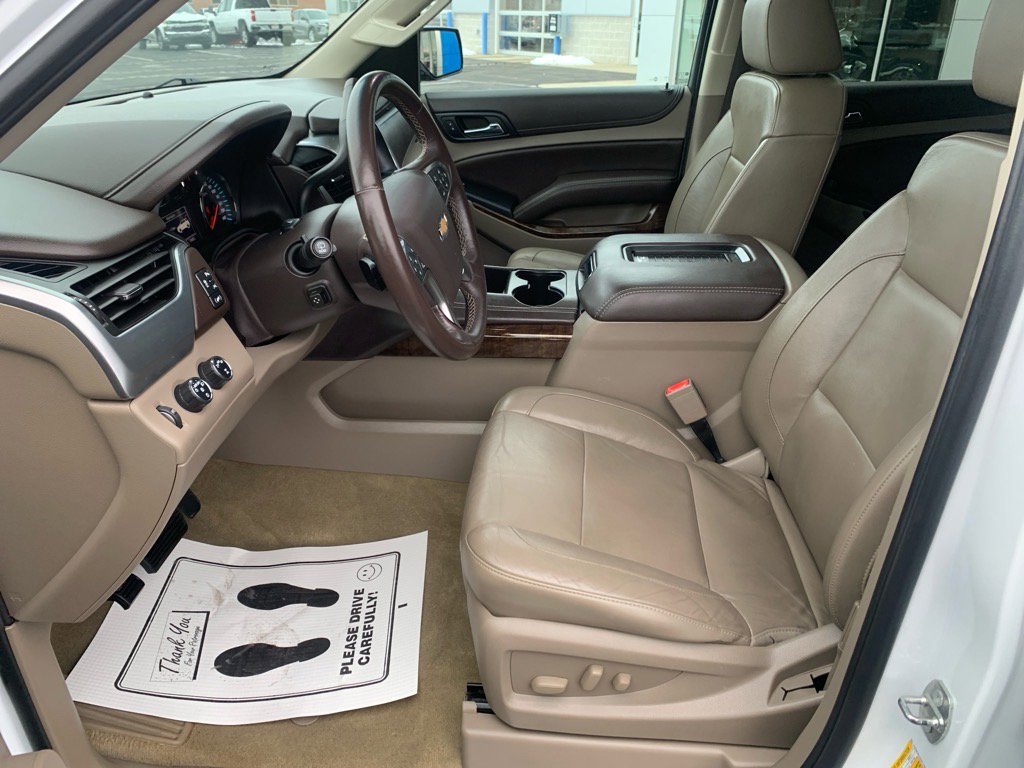 Used 2017 Chevrolet Suburban LT image 5