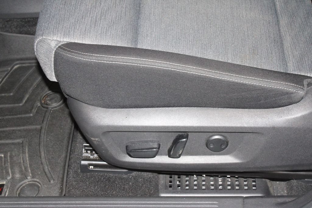 Certified 2023 Nissan Rogue SV FWD image 23