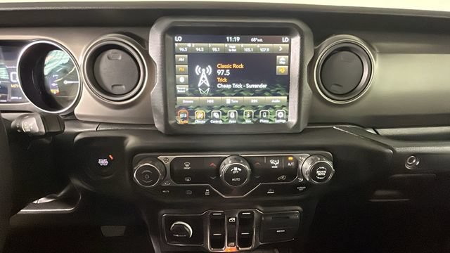 Used 2023 Jeep Wrangler Unlimited w/ 8.4" Radio Group AWD/4WD image 22