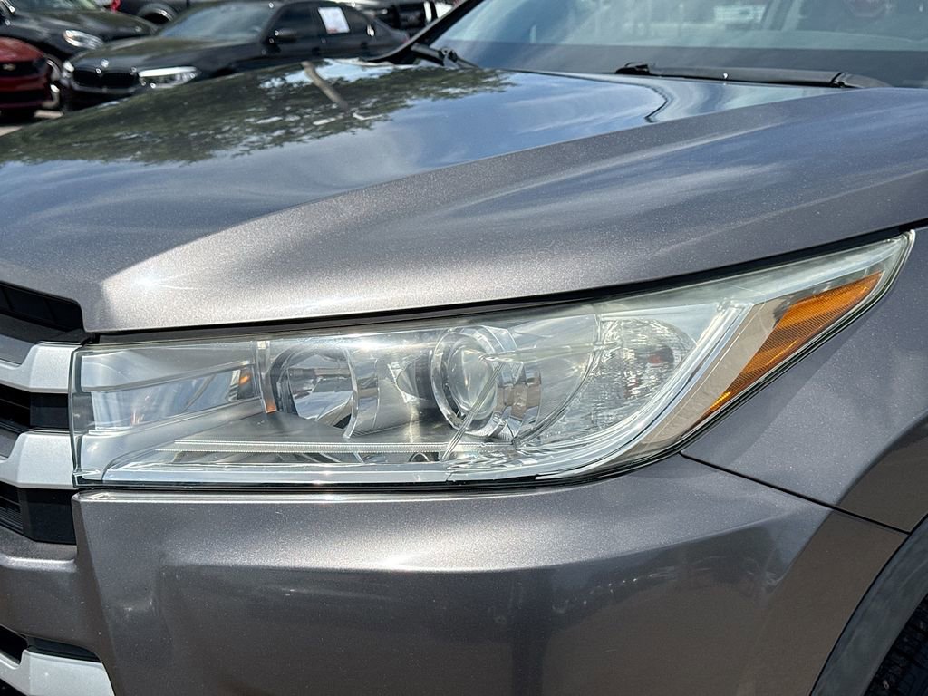Used 2019 Toyota Highlander XLE image 9