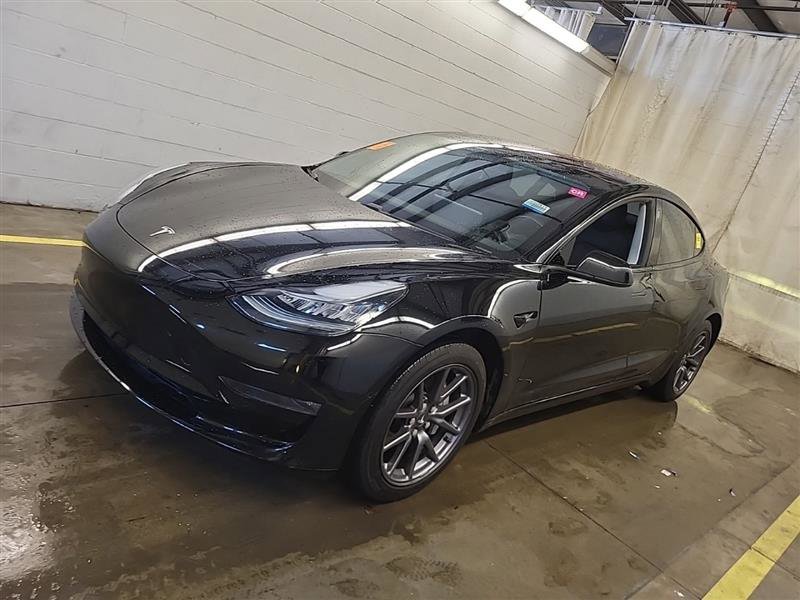 Used 2019 Tesla Model 3 Standard Range Plus image 3