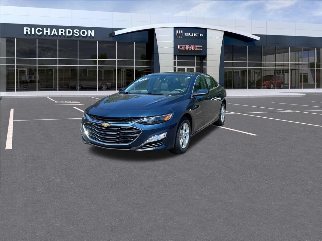 Used 2022 Chevrolet Malibu LT FWD image 1