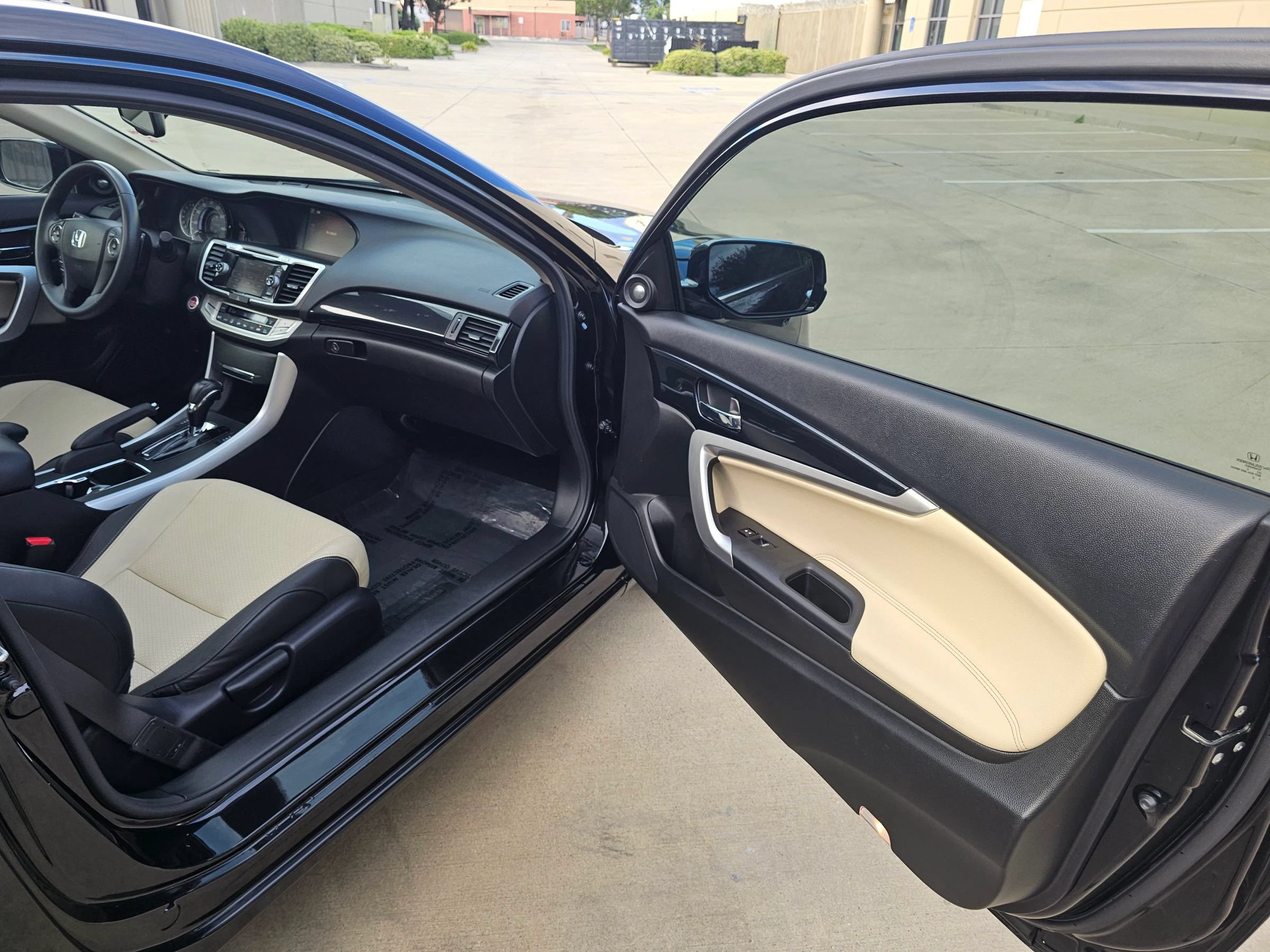 Used 2015 Honda Accord EX-L image 22