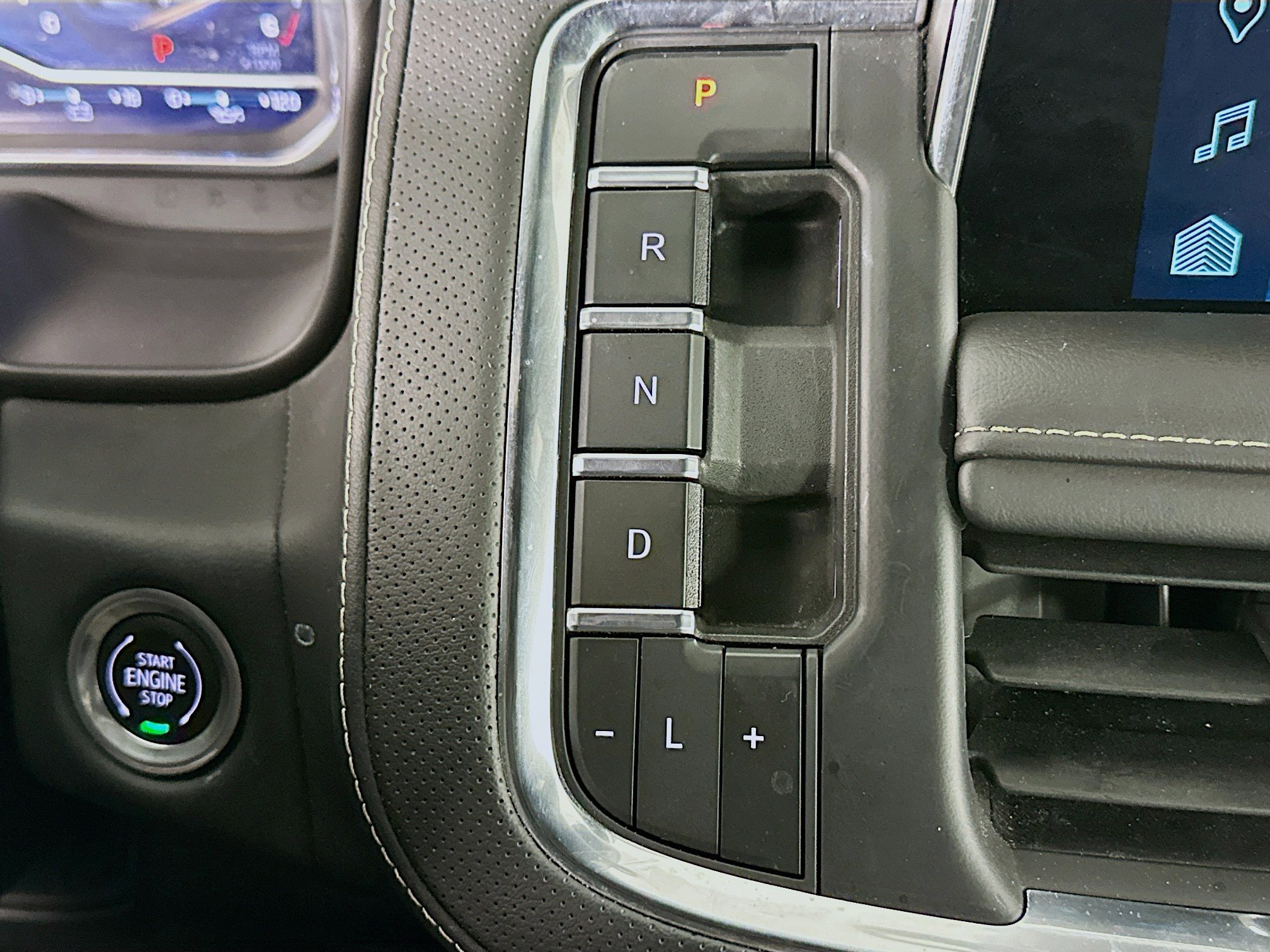 Used 2024 Chevrolet Tahoe Premier image 25