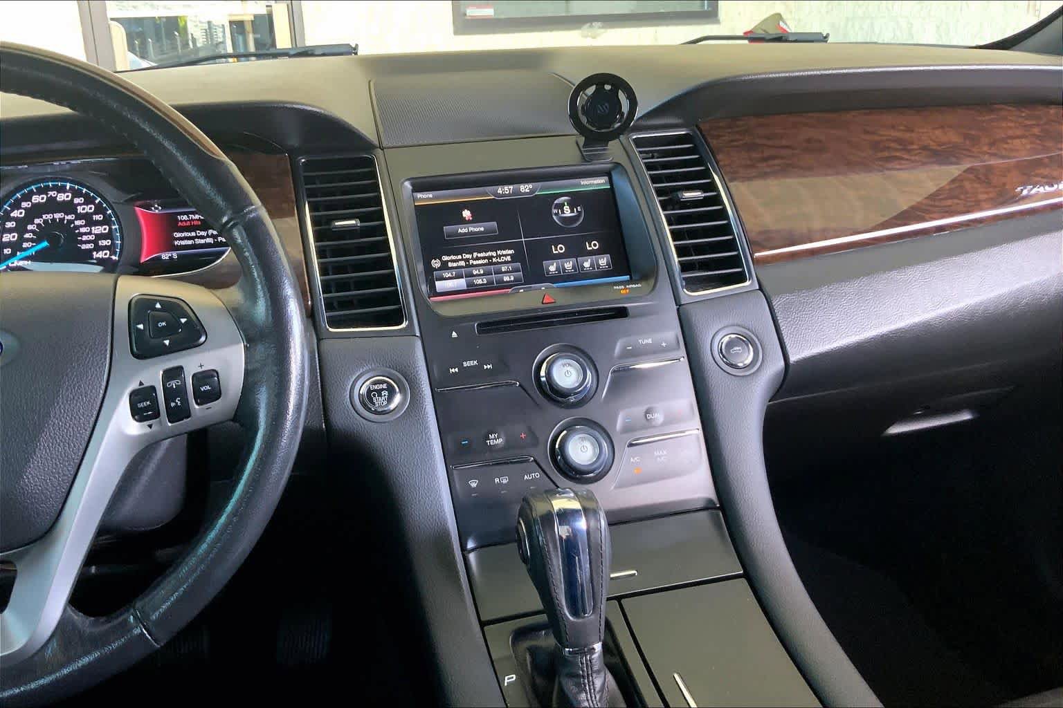 Used 2014 Ford Taurus Limited FWD image 6