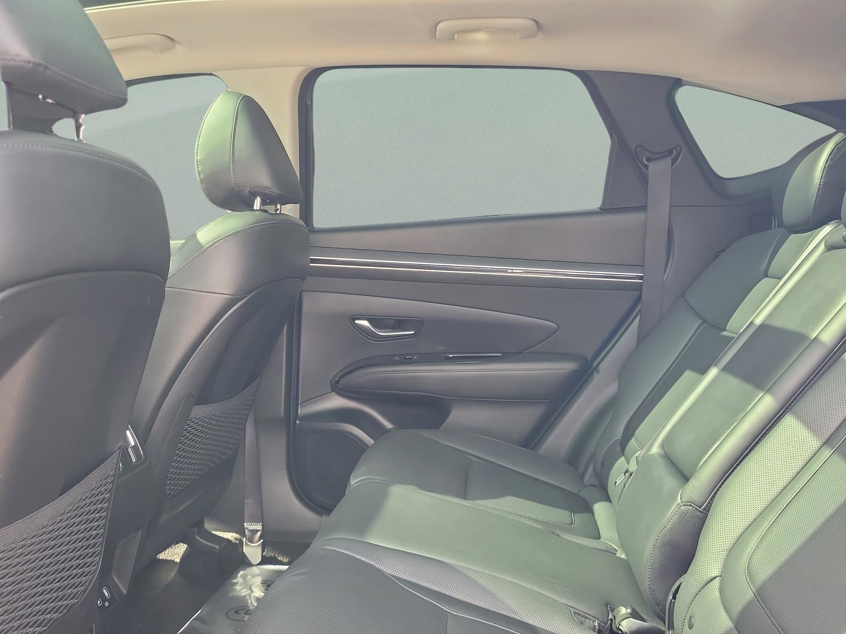 Certified 2022 Hyundai Tucson Limited w/ Cargo Package image 13