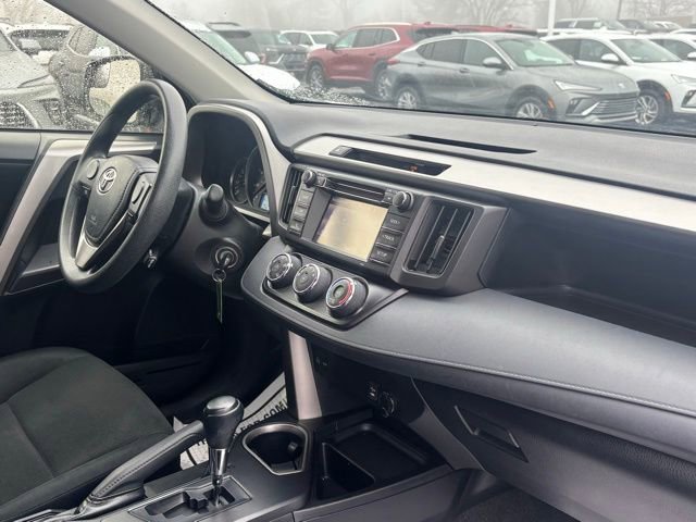 Used 2016 Toyota RAV4 LE image 15