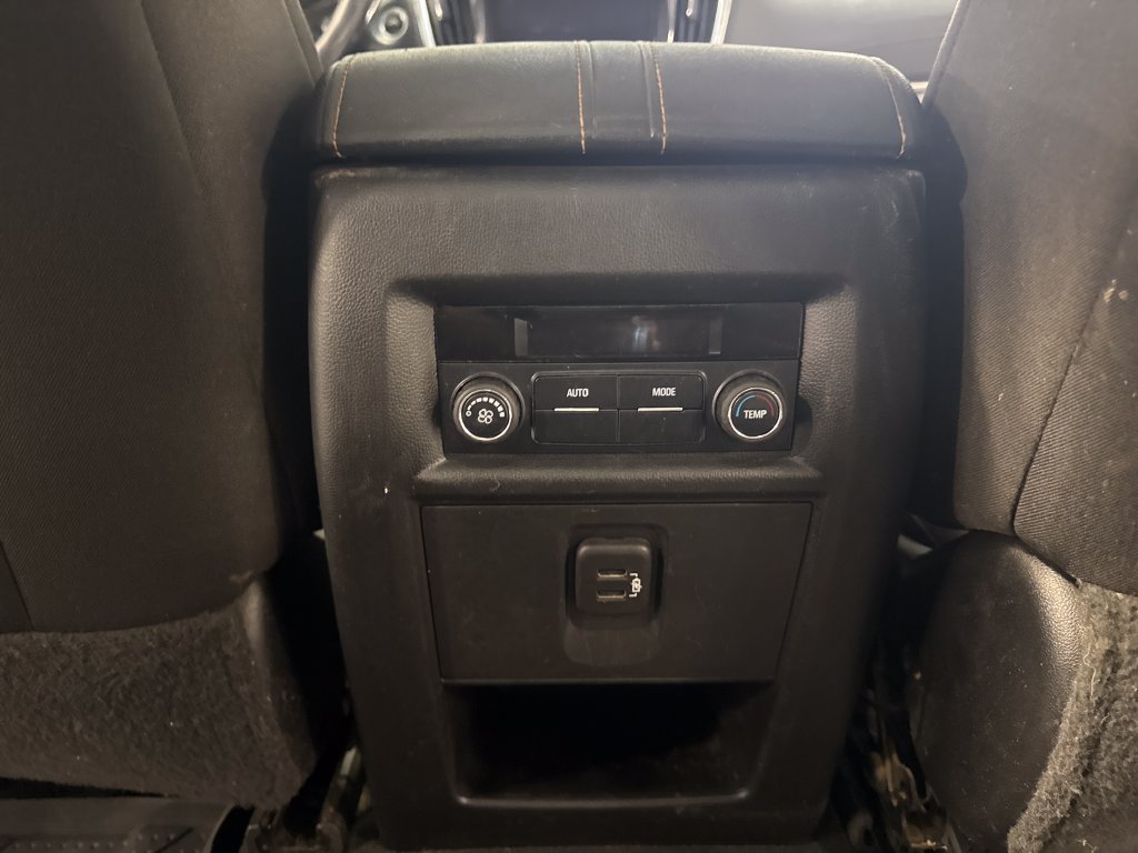Used 2021 Chevrolet Traverse LT AWD/4WD image 41