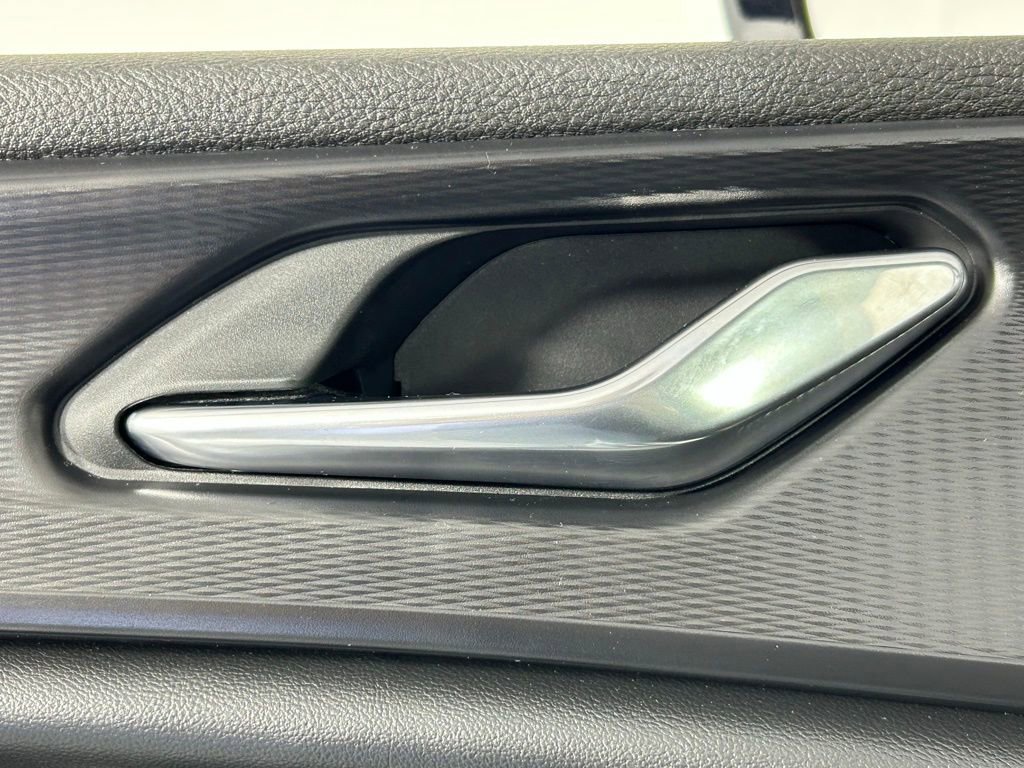 Used 2024 Jeep Grand Cherokee L Laredo image 34