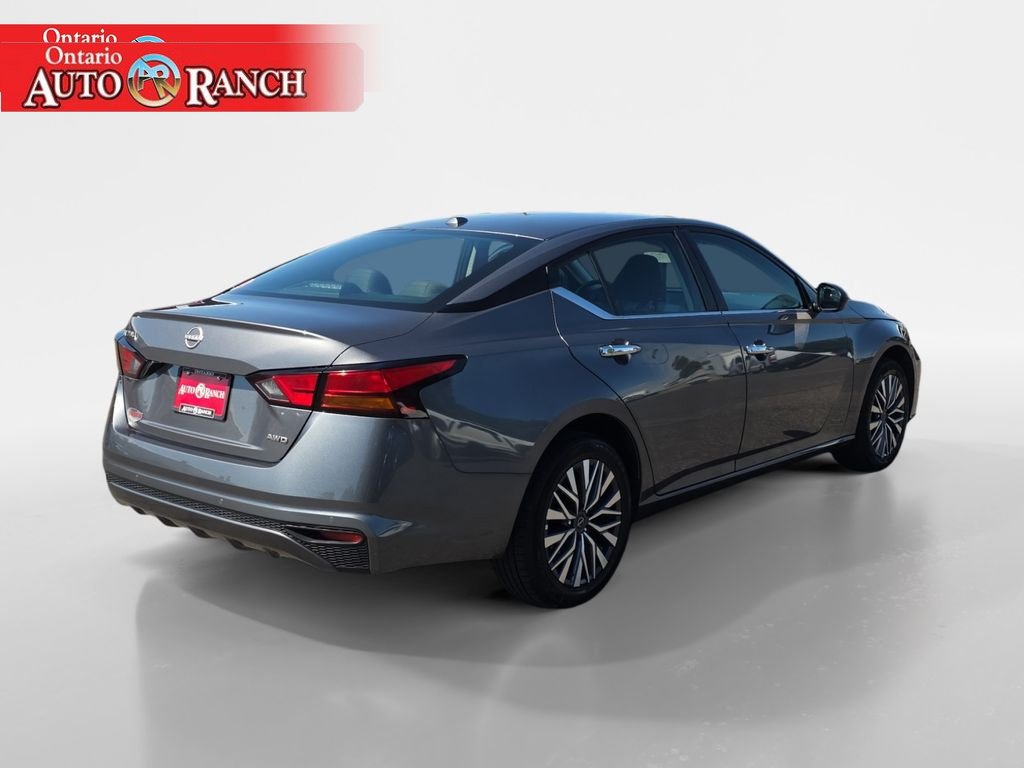 Used 2025 Nissan Altima 2.5 SV AWD/4WD image 5