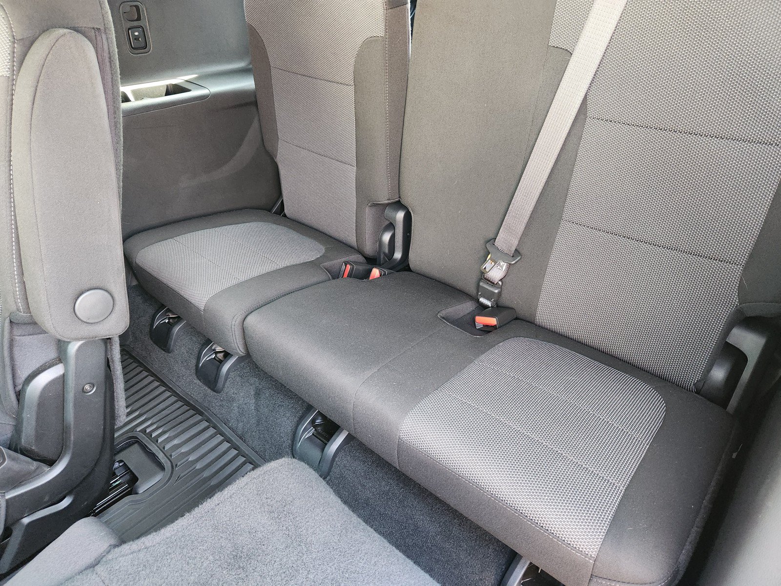 Used 2023 Chevrolet Traverse LT FWD image 13