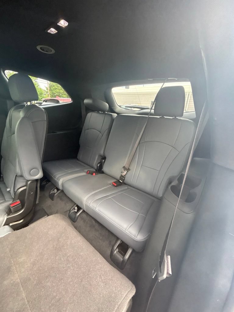 Used 2023 Buick Enclave Essence FWD image 18