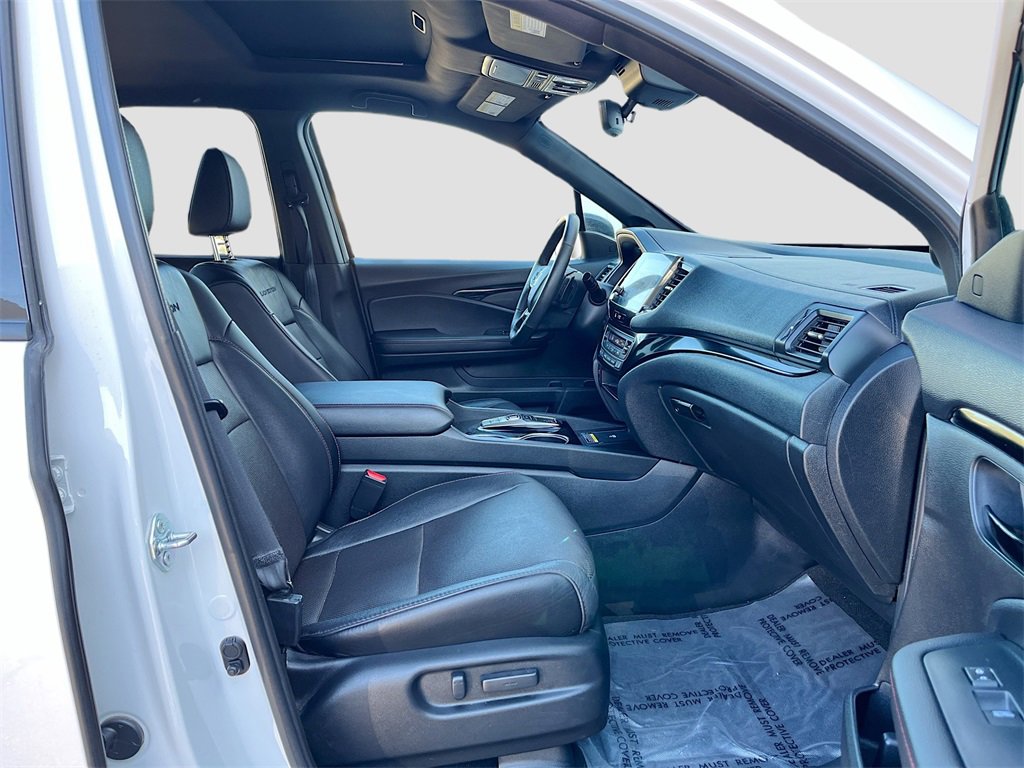 Used 2024 Honda Passport Black Edition image 31