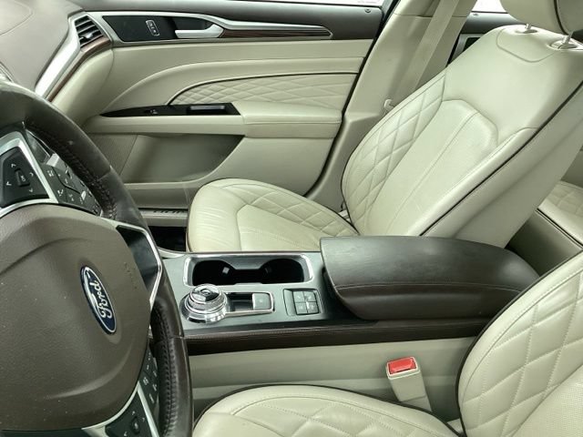 Used 2018 Ford Fusion Platinum FWD image 16