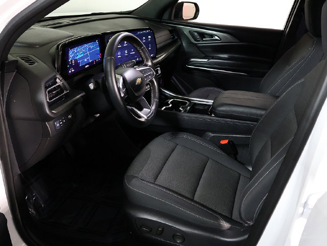 Used 2024 Chevrolet Traverse LT FWD image 12