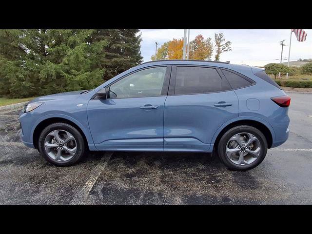 Certified 2024 Ford Escape ST-Line w/ Tech Pack #1 AWD/4WD image 5