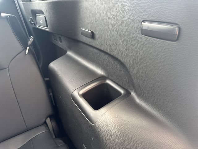 Used 2025 Mitsubishi Outlander AWD image 35
