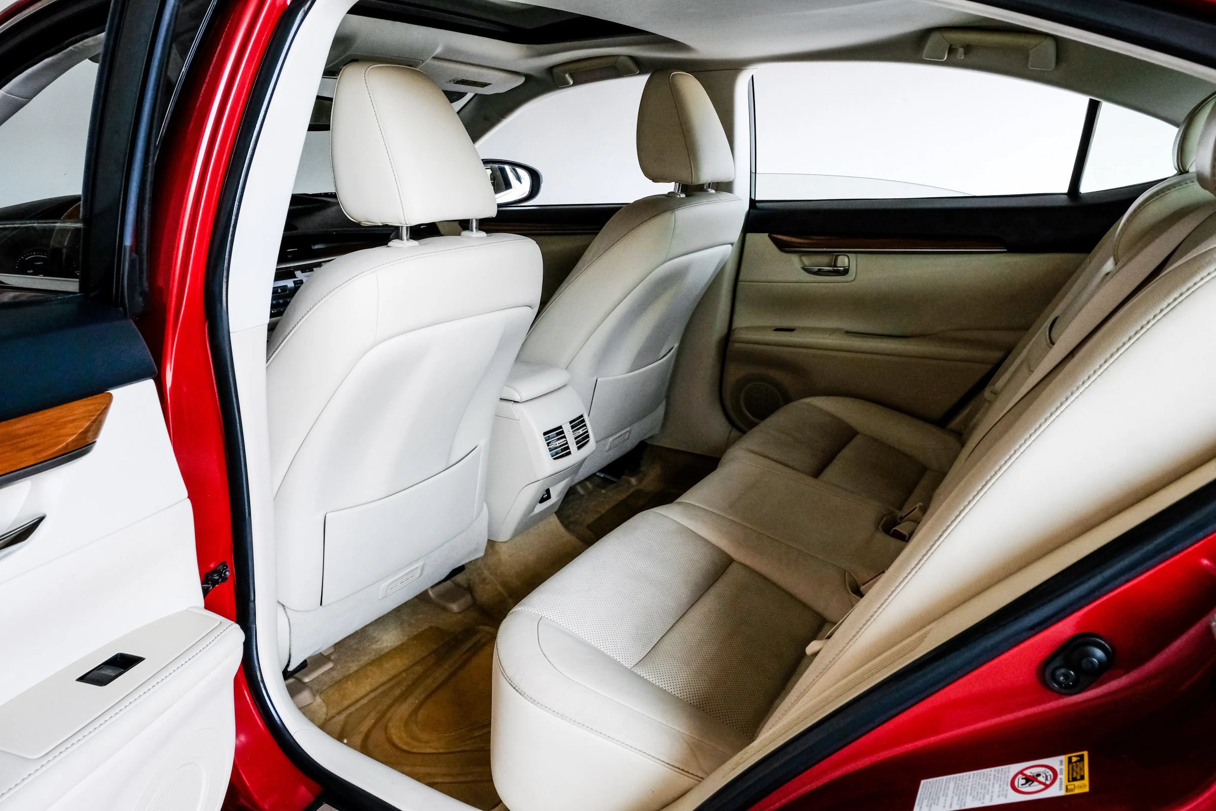 Used 2014 Lexus ES 300h w/ Luxury Package w/Bamboo Trim FWD image 42