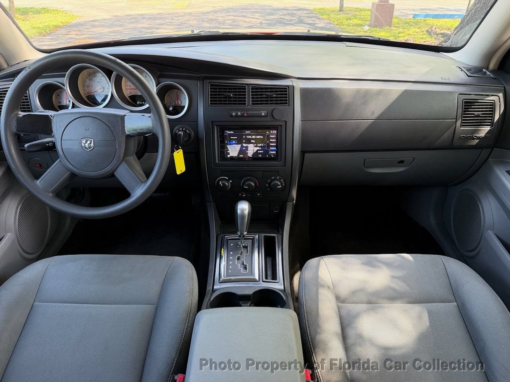Used 2005 Dodge Magnum SE RWD image 43
