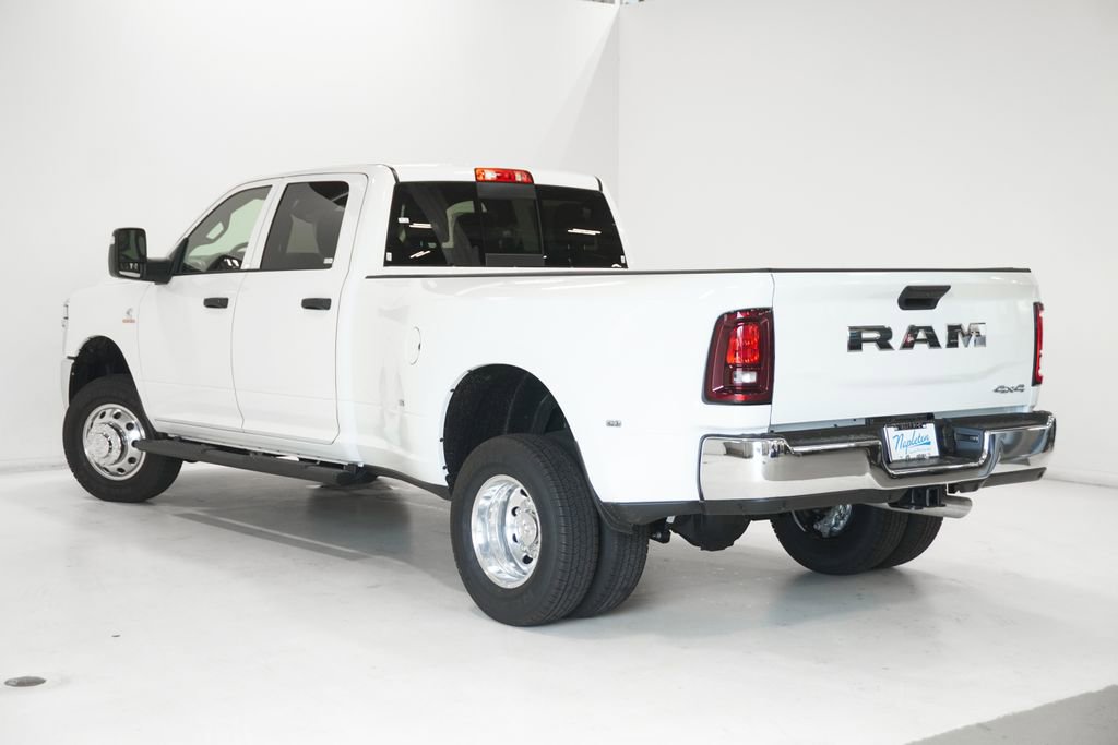 New 2026 RAM 3500 Tradesman AWD/4WD image 25