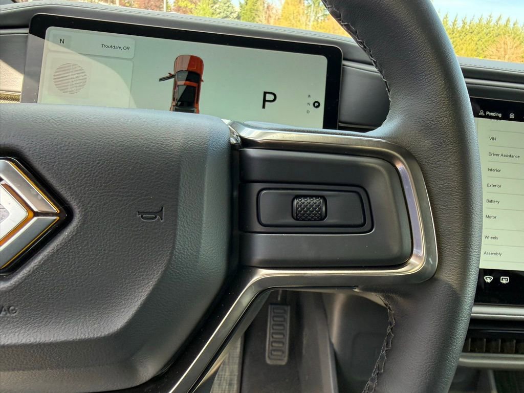Used 2025 Rivian R1T Adventure image 12